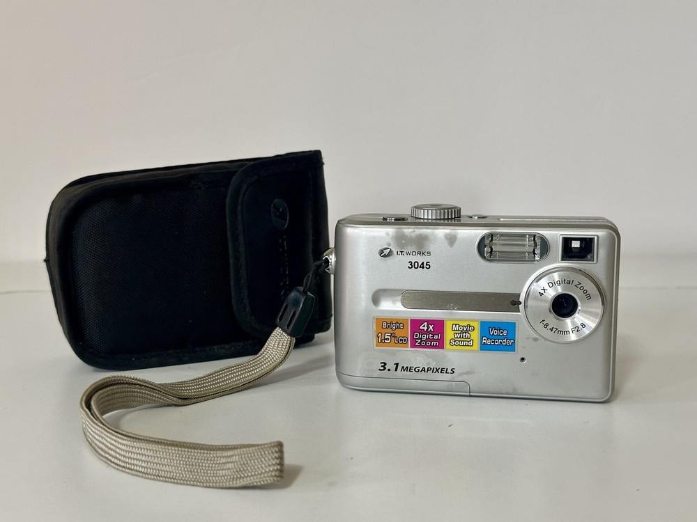 IT Works 3045 3.1MP Compact Digital Camera Silver, Fully working