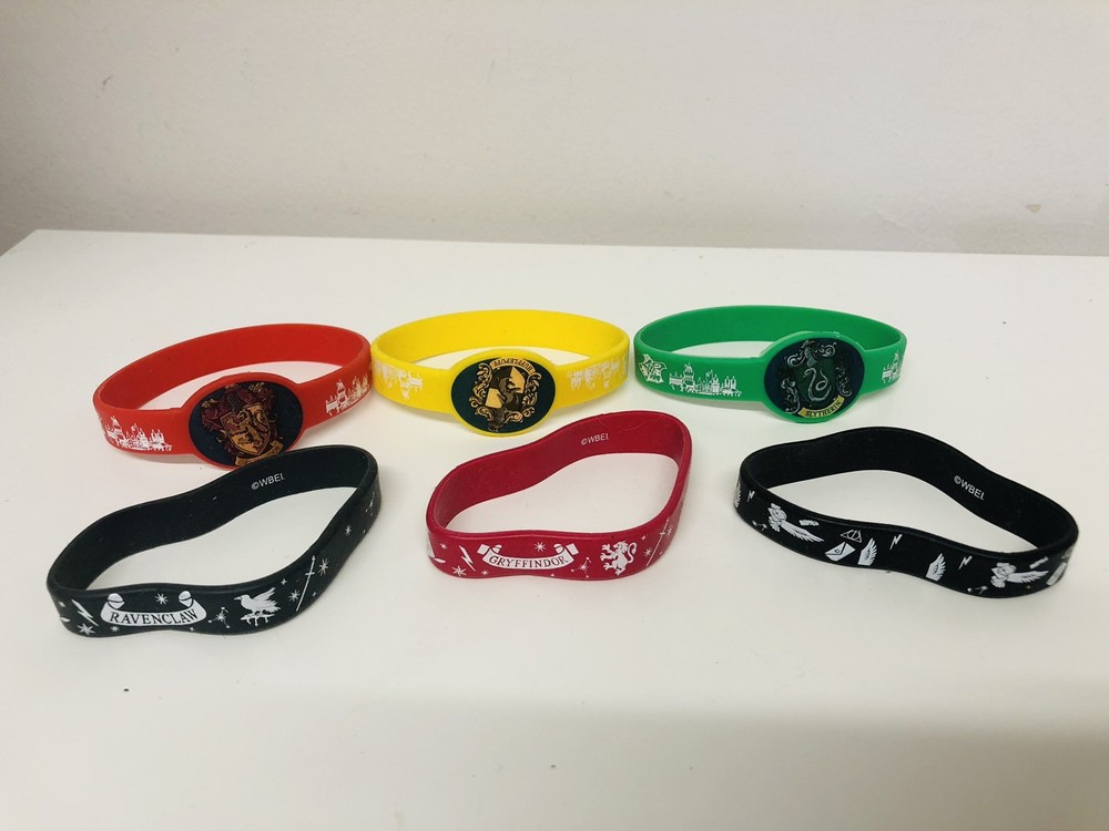 Harry Potter Bundle, Stretchy Bracelets, Button Badges, & Keychains X 17 Items