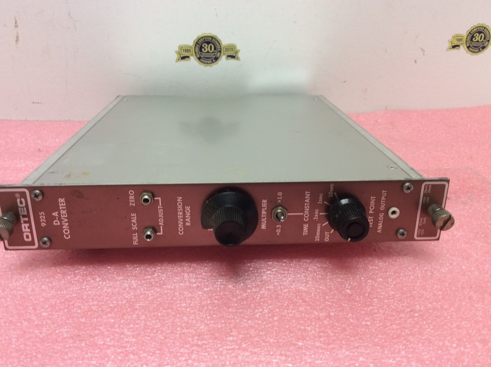 ORTEC EG&G NIM computer module model # 9325 D-A CONVERTERS BIN module D to A