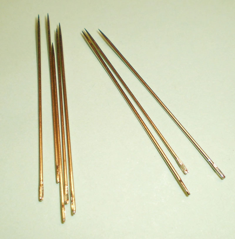 Automatic hand needle threading machine with 8 pcs. hand sewing needles