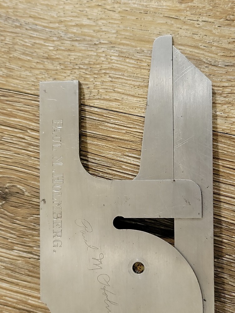 ABROWN & SHARPE UNIVERSAL BEVEL PROTRACTOR (Micrometer Protractor) May 9, 1911