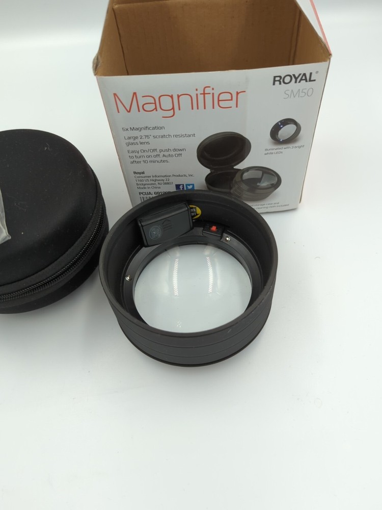 Royal Desktop Illuminated Magnifier (SM50) Mint Condition