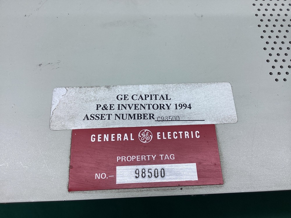 Minolta CA-100 CA100 CRT Color Analyzer with probe - POWERS ON - UNTESTED