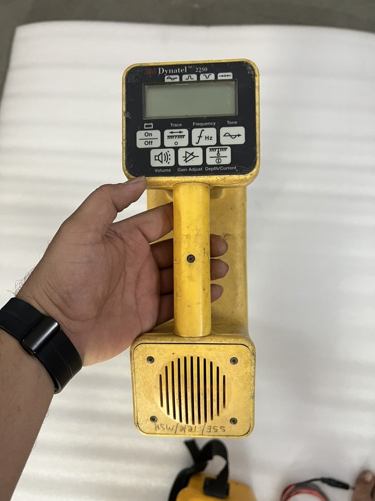 3M DYNATEL 2250 ADVANCED CABLE LOCATOR