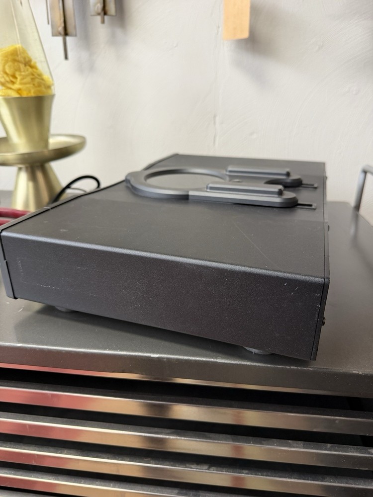 REGA Apollo CD Player - NO Remote