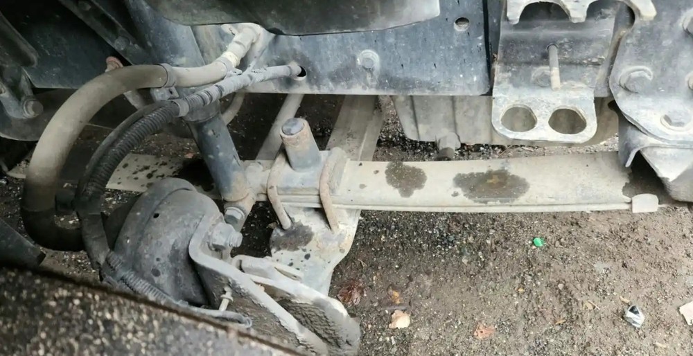 (Used) 2012 Freightliner Cascadia 113, FRONT LEAF SPRINGS Front Leaf & Springs