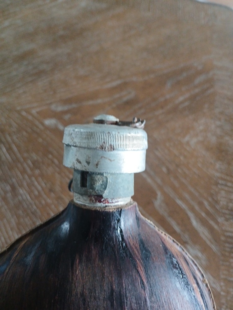 WWII German M31 Coconut Canteen Dated 1941