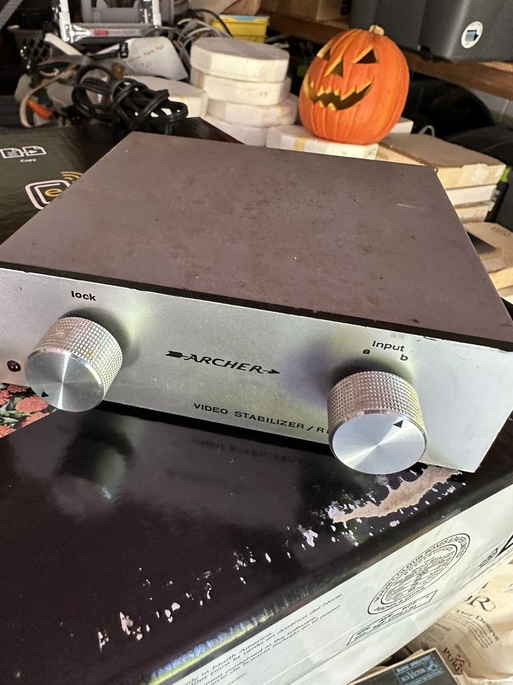 Archer / Radio Shack VIDEO STABILIZER - RF MODULATOR