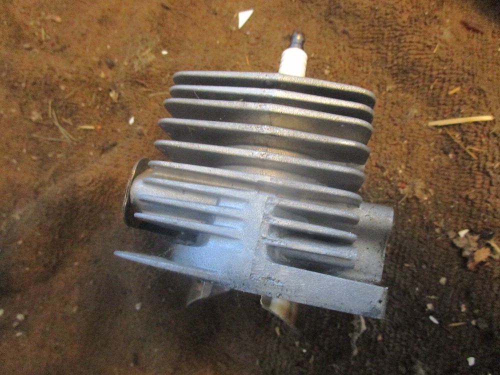 MTD murray M2510 trimmer engine cylinder jug spark plug