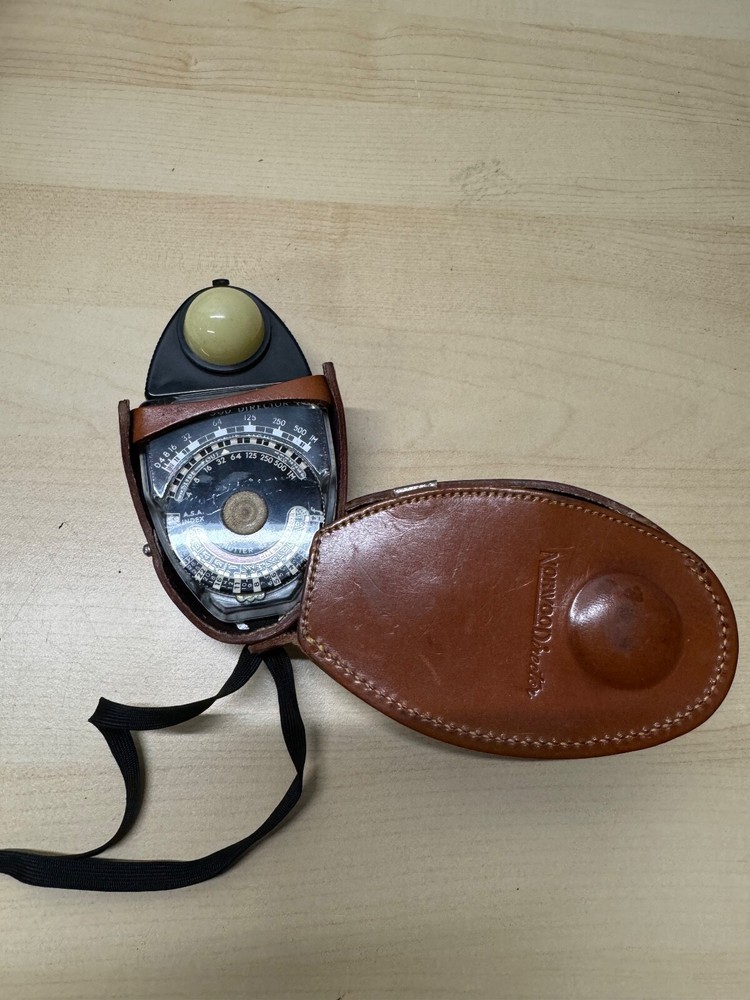 Norwood Director Exposure Light Meter Model B-UNTESTED- Leather Case (AF11)