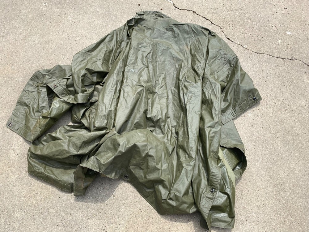 WWII US ARMY ENLISTED NCO INFANTRY GI RAIN PONCHO-