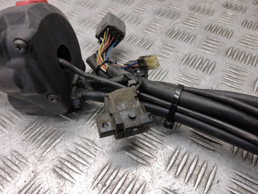 2015 TRIUMPH TROPHY TROPHY SE RIGHT SWITCH GEAR