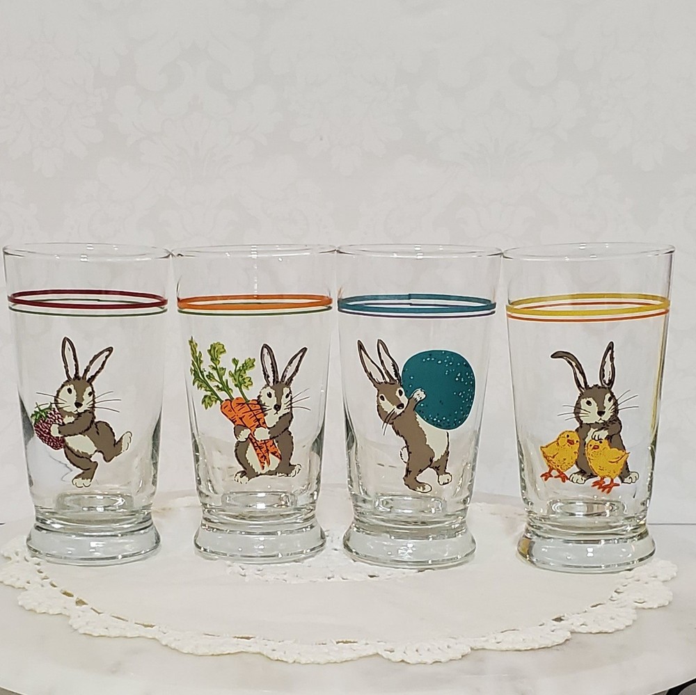 Vintage Easter Tumblers features Charming Easter bunnies by Libbey