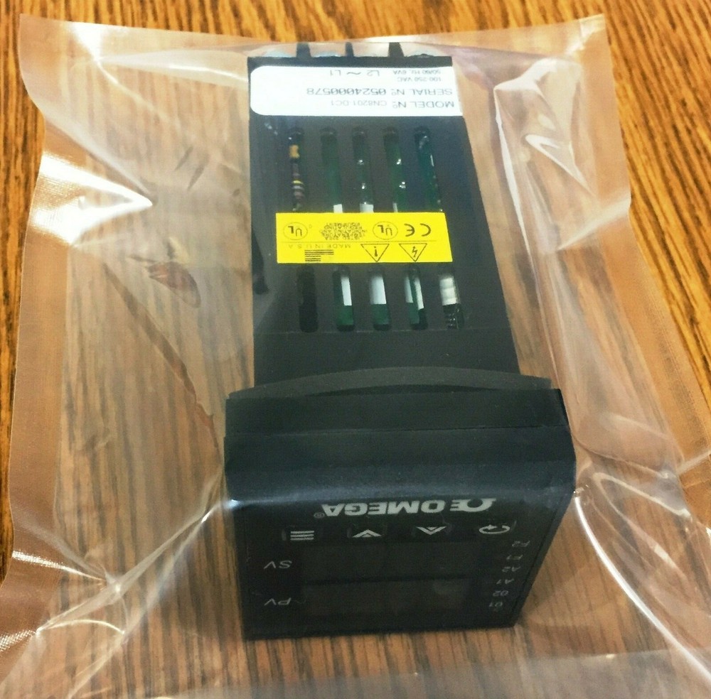 OMEGA Model: CN8201-DC1 Temperature Controller