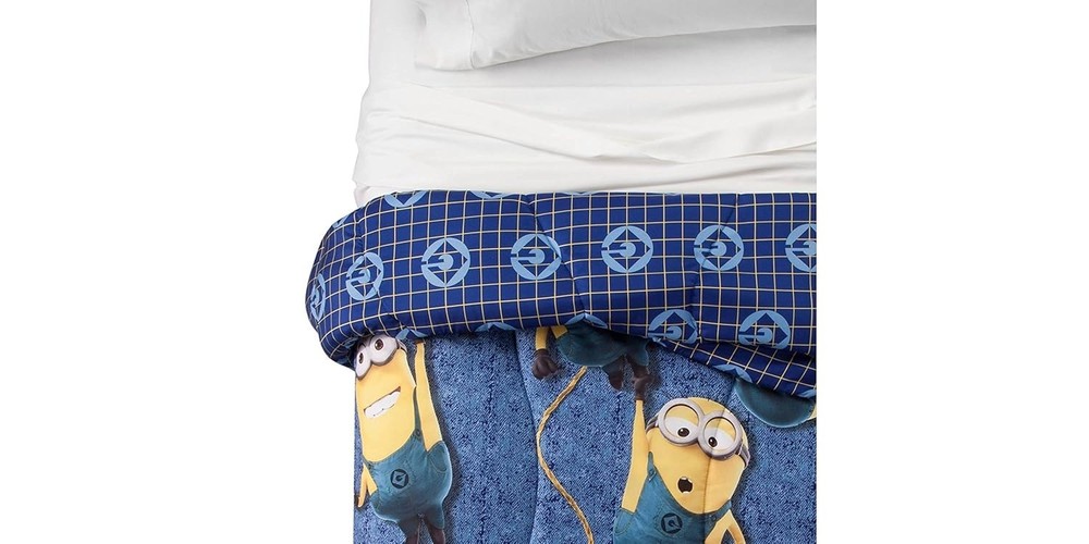 Despicable Me Minions "Hanging By A Thread" Twin Comforter