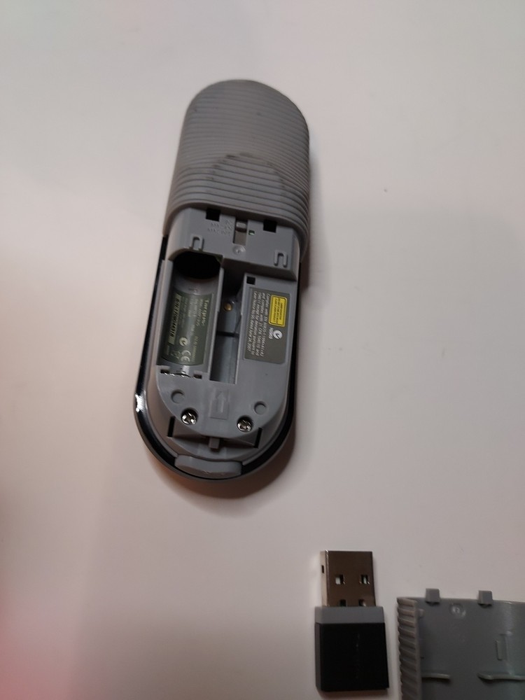 Targus Wireless USB Laser Presentation Remote - AMP13US. OEM TESTED