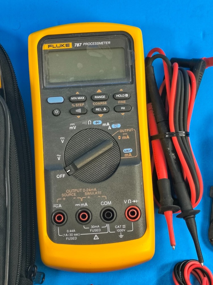 Fluke 787 ProcessMeter Calibrator Meter Multimeter !