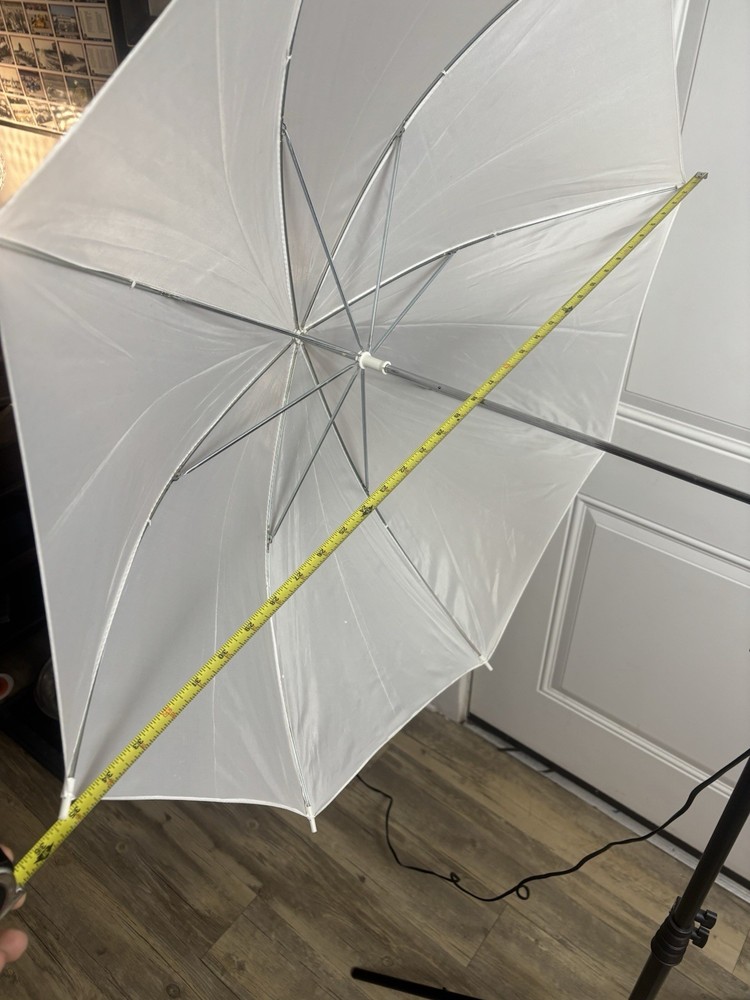 Cowboy Studio Lighting Kit 1 Umbrella 1 Adjustable Light Stand / Tripod