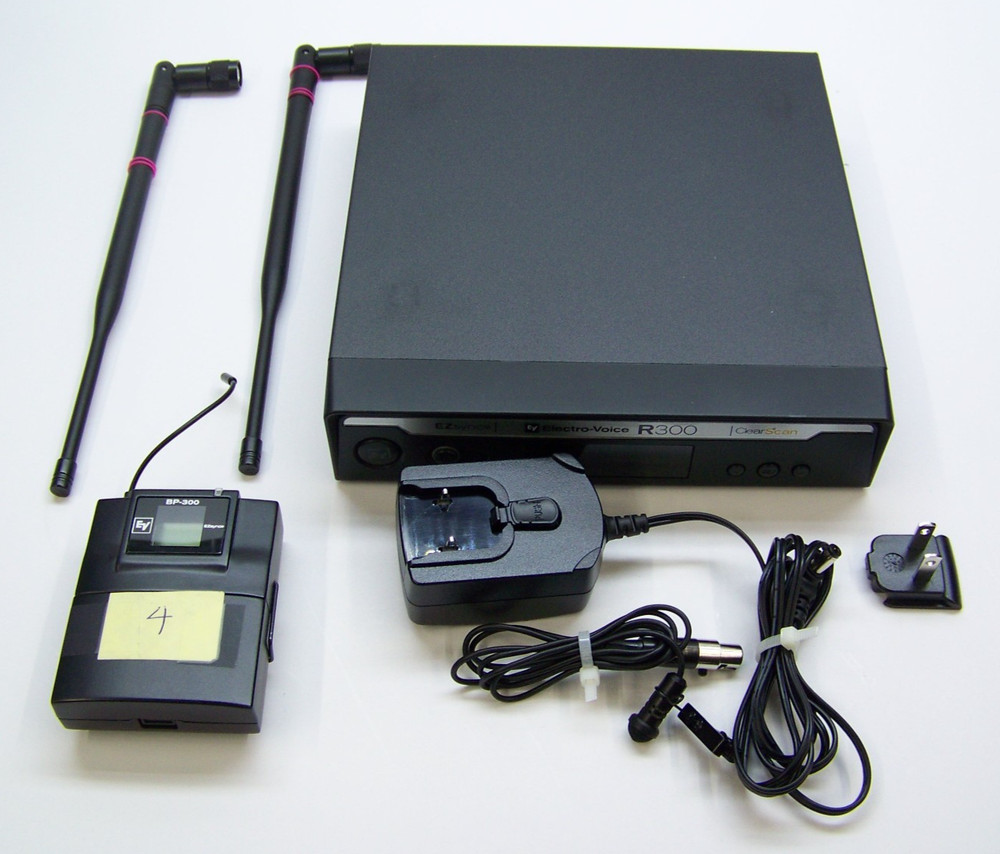 Electro-Voice R300-L-A WIreless Lapel Mic System