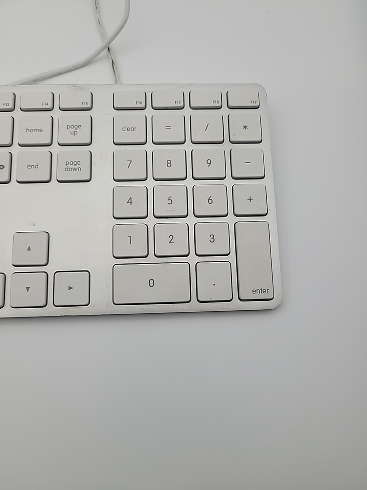 Apple USB Wired Keyboard With Numeric Keypad - A1243