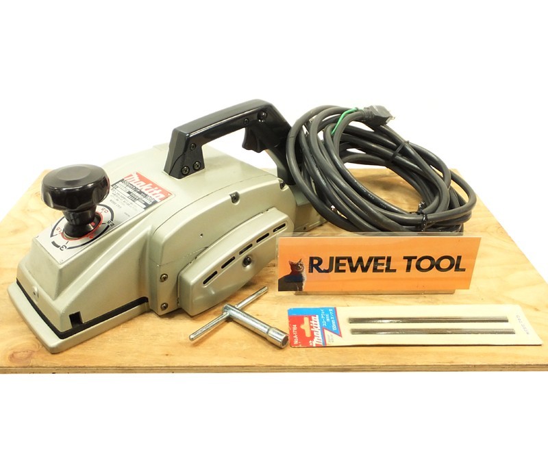 Excellent  Makita Planer 1805N Replaceable Blade Effective Cutting Width 155mm
