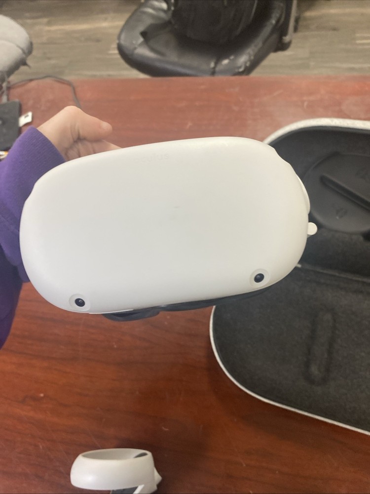 Oculus Quest 2 Bundle