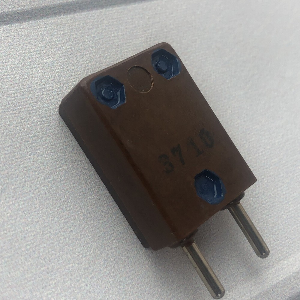 CW Quartz Crystal 3710 USA