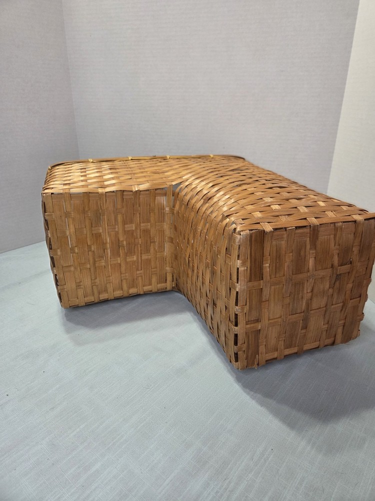 Vintage Wicker Stair Step Basket w/handle