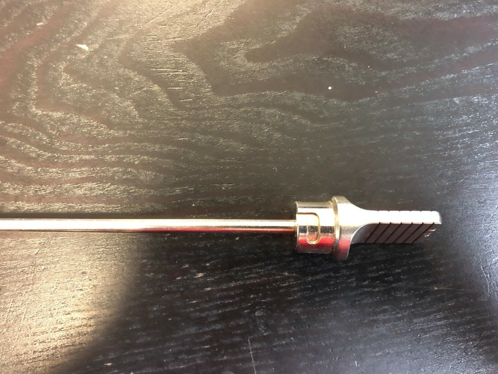 Dyonics 3721 Trocar.