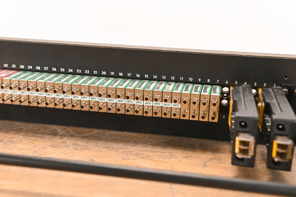 AVP 2RU 96-Point TT Bantam Patchbay w/ KMN75 & KM75 Modules CG01WE8