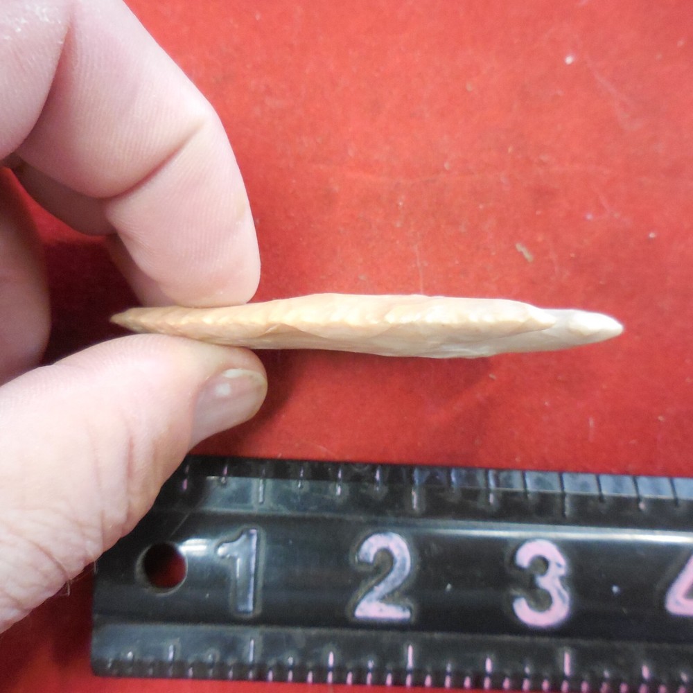 DOVETAIL POINT --CLASSIC FORM AND FLAKING