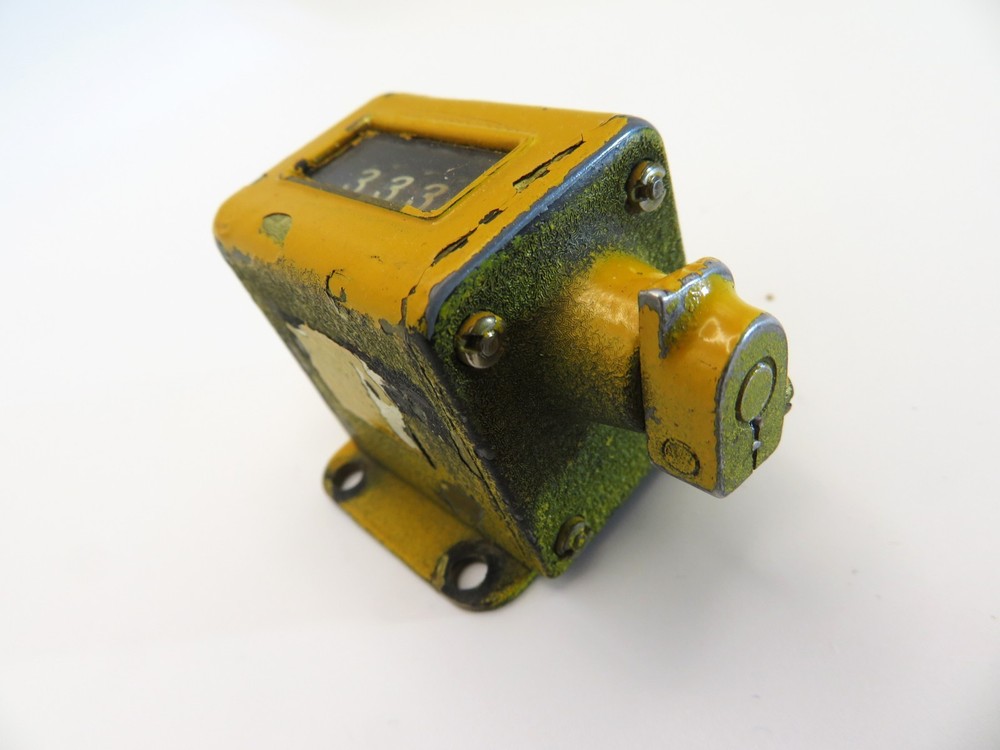 Vintage 4-Digit Veeder Root Counter
