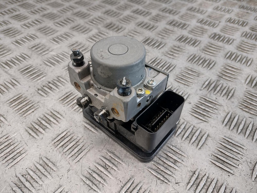 2015 HONDA CBR650F CBR 650 FA-E ABS Pump