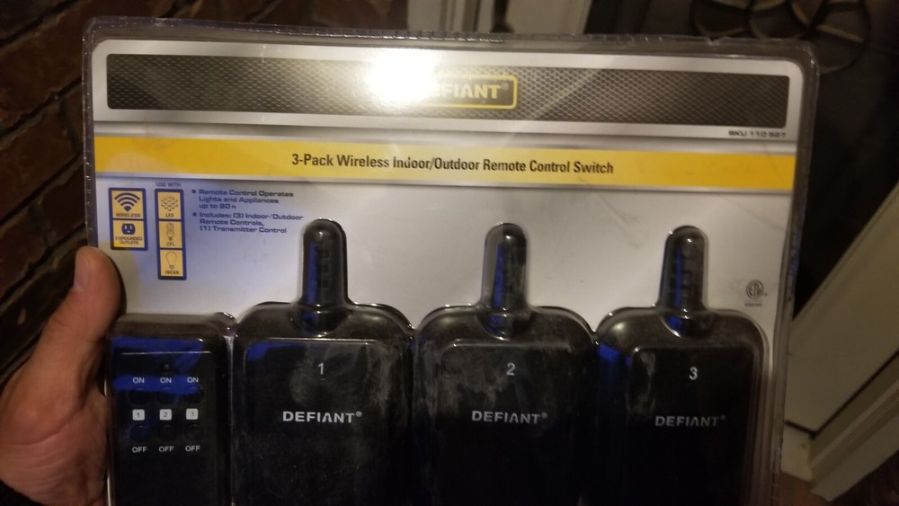 Defiant 3-Pack Wireless Indoor/Outdoor Remote Control Switch