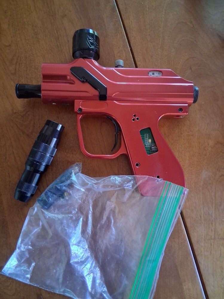 Bob Long Defiant 2 Paintball Gun Marker Red Untested