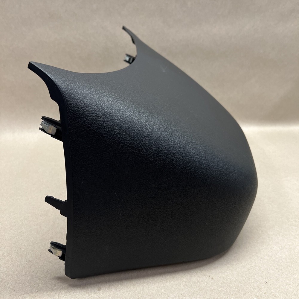 MB Metris front cup holder housing