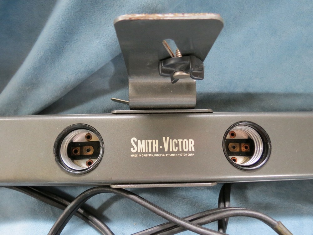 SMITH-VICTOR, 4 SOCKET, PHOTOGRAPHY LIGHTS, MODEL L-43 W/ BOX