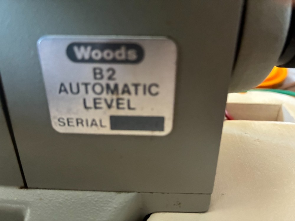 Woods B2 automatic level survey with fitted plastic case W/ tools and key to box
