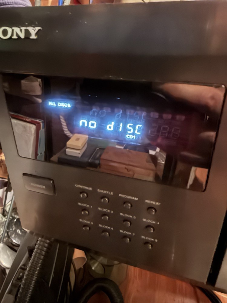 SONY CDP-CX200 Compact Disk MEGA STORAGE 200 CD PLAYER REMOTE MANUAL TESTED