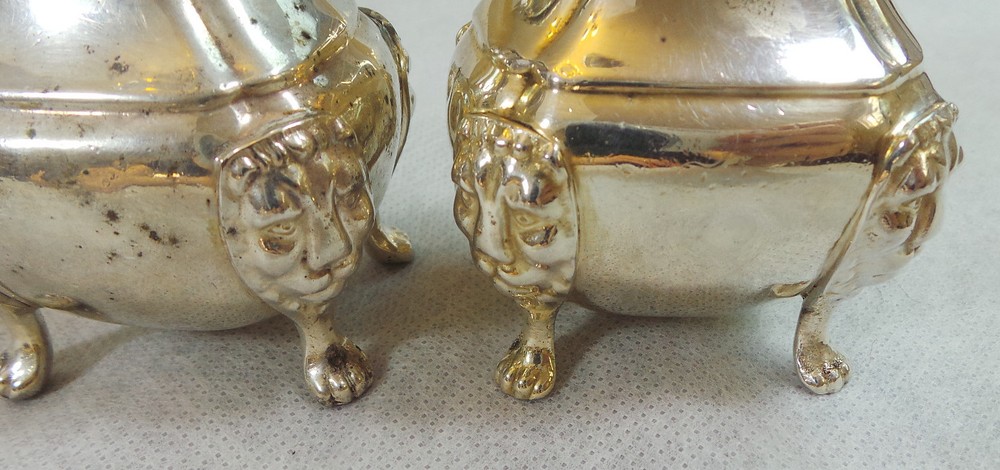 VINTAGE VICTORIAN SHEFFIELD SILVERPLATE FOOTED SALT & PEPPER SHAKERS