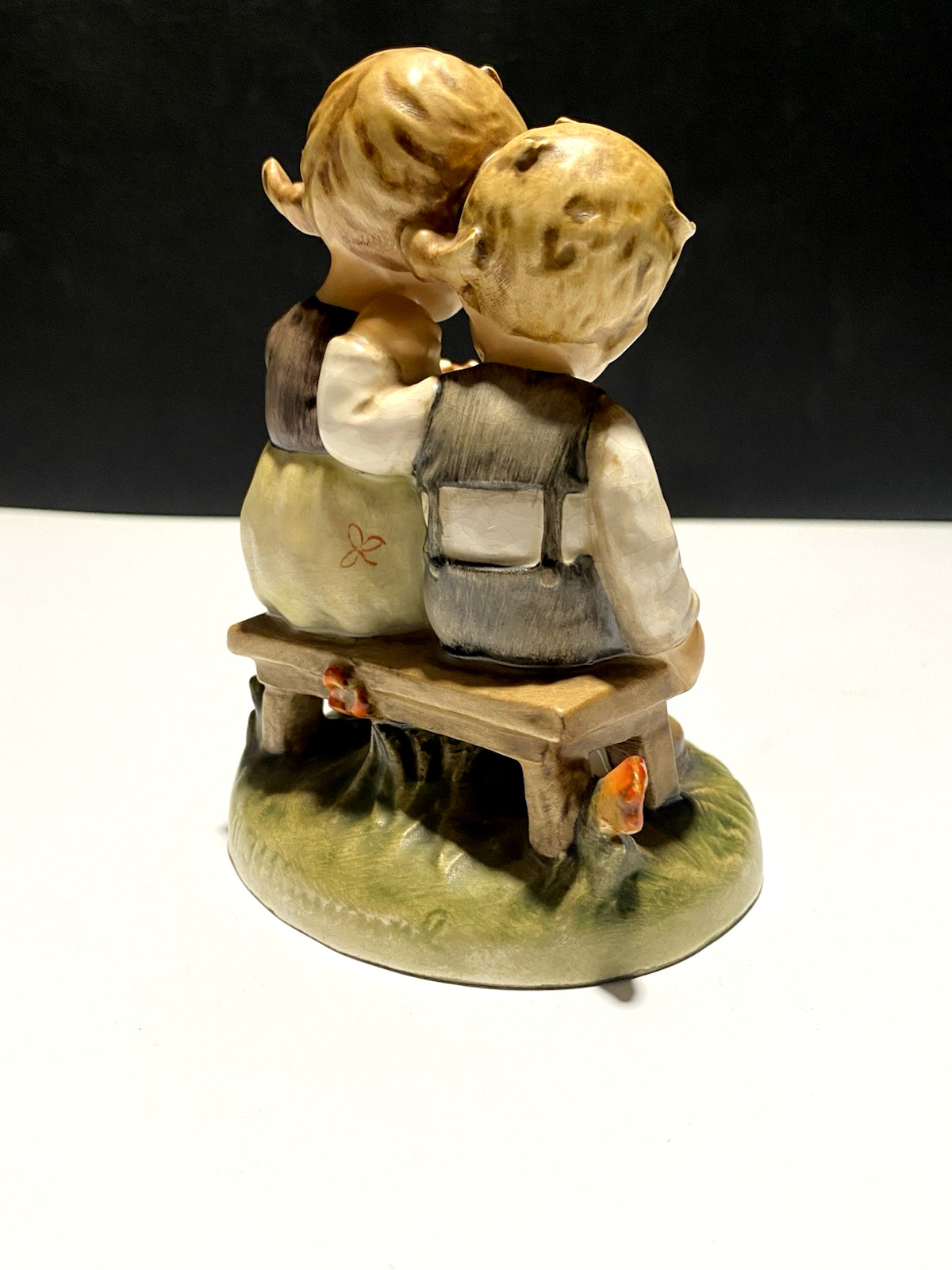 Hummel Goebel Figurines SMART LITTLE SISTER #346/6