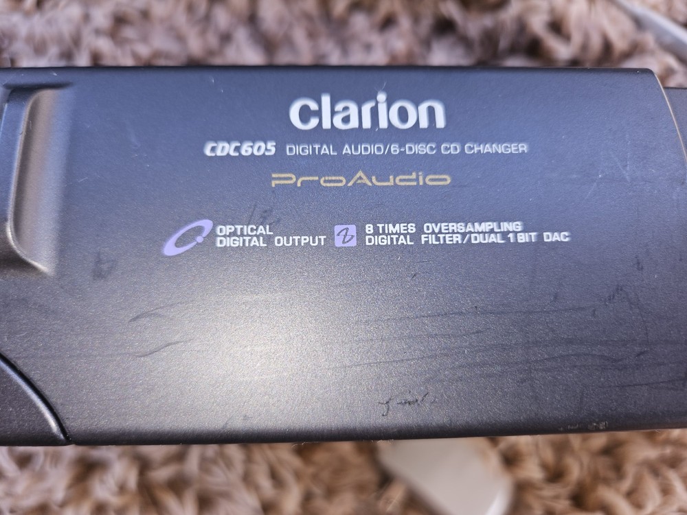 Clarion CDC605 Digital Audio/6 Disc Cd Changer. Pro Audio UNTESTED