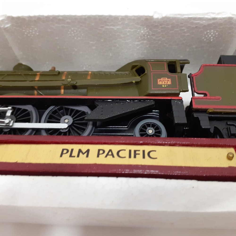 Atlas Editions PLM Pacific on plinth