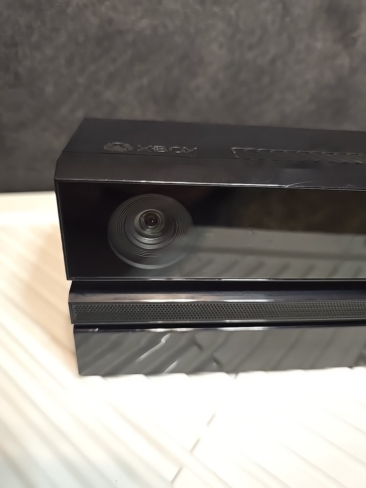 Microsoft Xbox One Kinect Motion Sensor Bar Black With TV Mount Model 1520 OEM