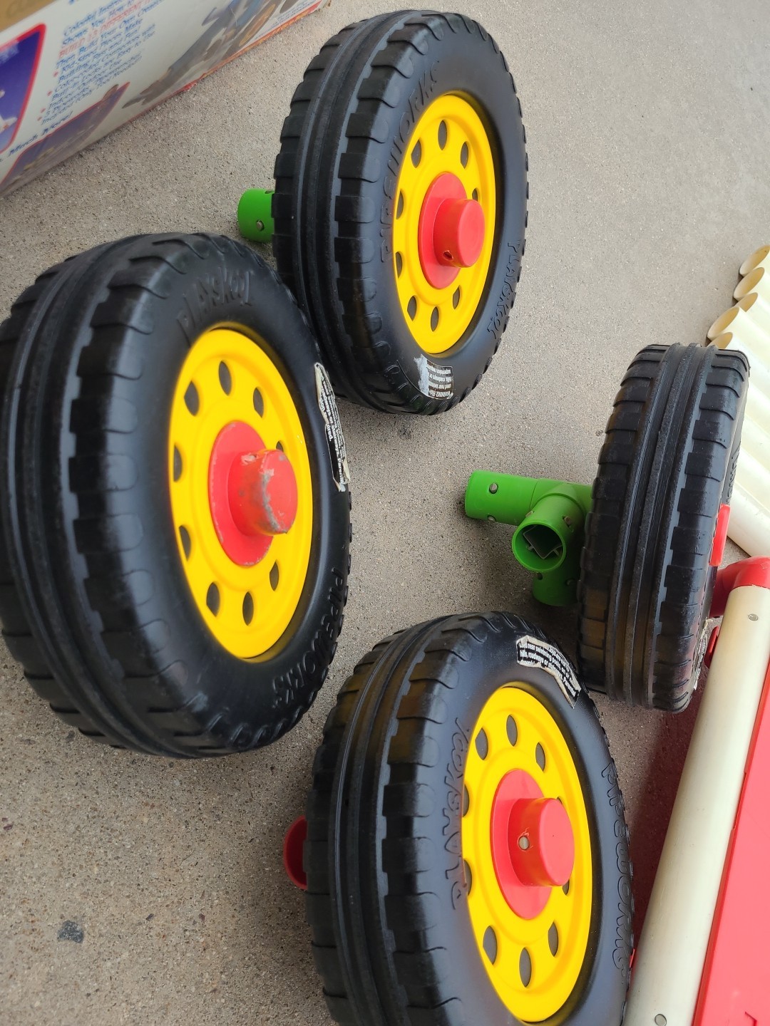 Vintage 1986 Playskool Pipeworks 1000 Basic Set Building Toy Broken Pieces