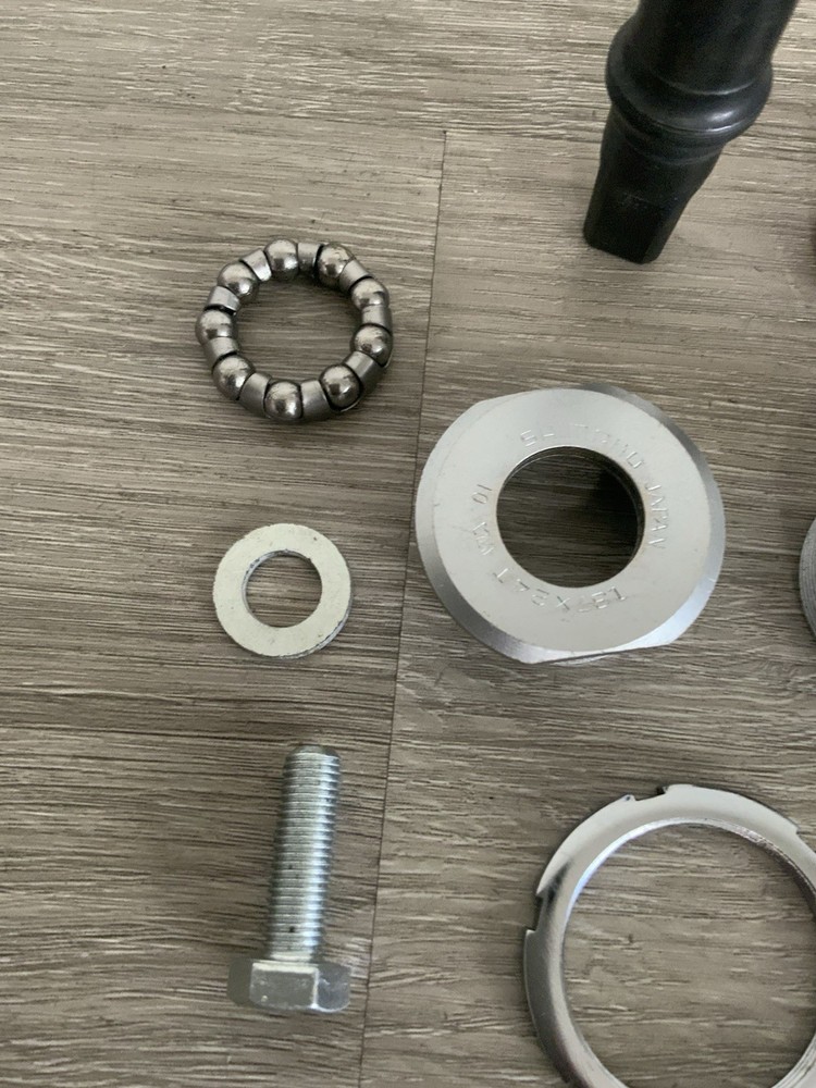 SHIMANO 600 BOTTOM BRACKET BRITISH THREADING 68-113 MM