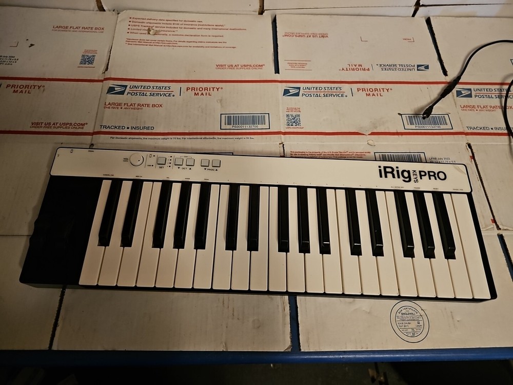 IK Multimedia iRig KEYS PRO 37-Key Controller