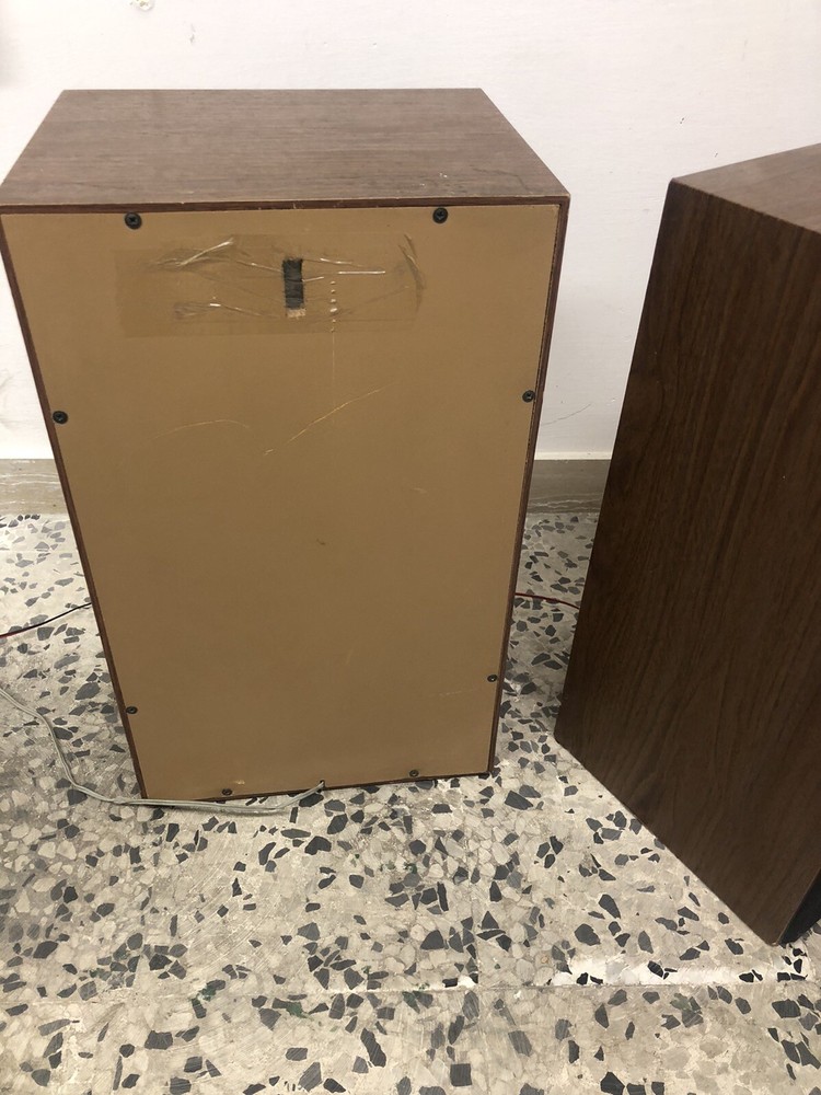Sharp Pair *Vintage Speakers (Read)