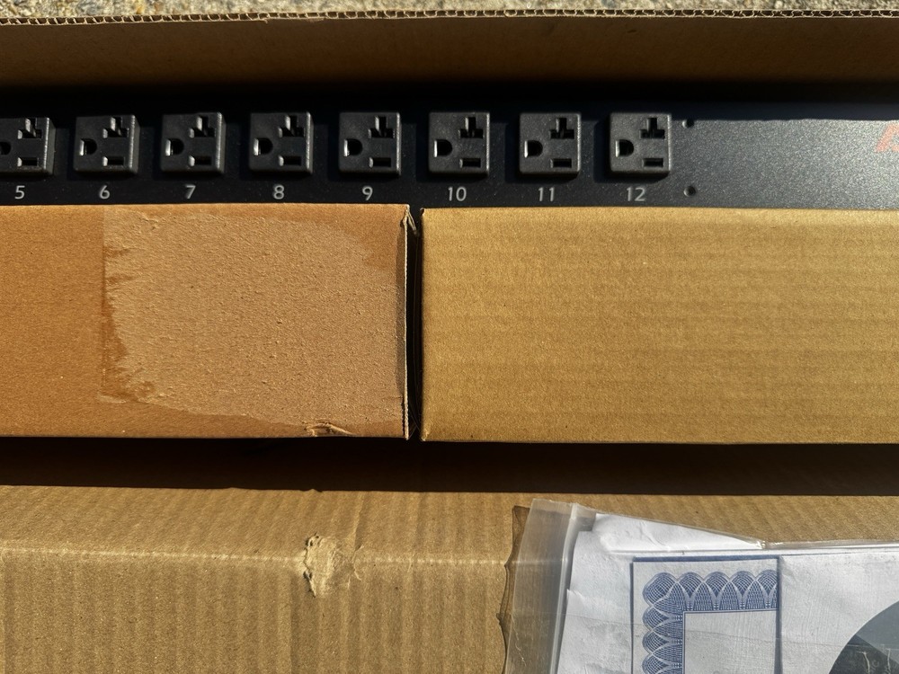 APC AP7530 Schneider Electric Basic Rack PDU 120V 24-Outlets - NEW