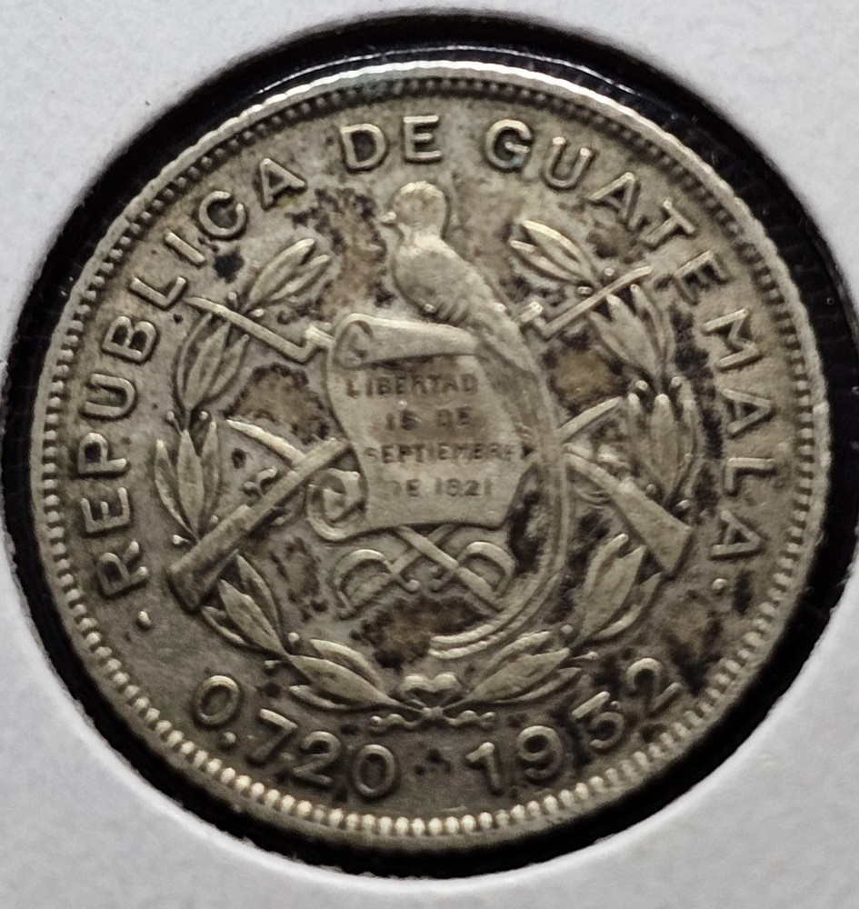 1932 Guatemala 10 Centavos Nice Condition Silver Coin